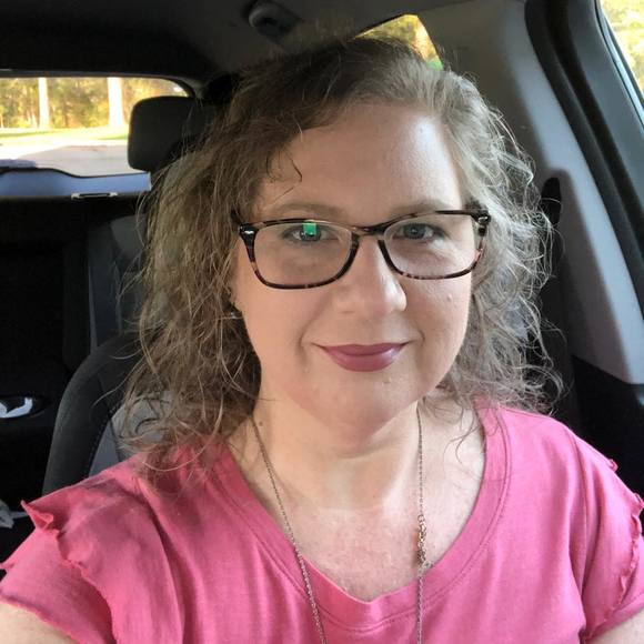 Profile Picture of Amy Madden (@amymadden867) on Poshmark