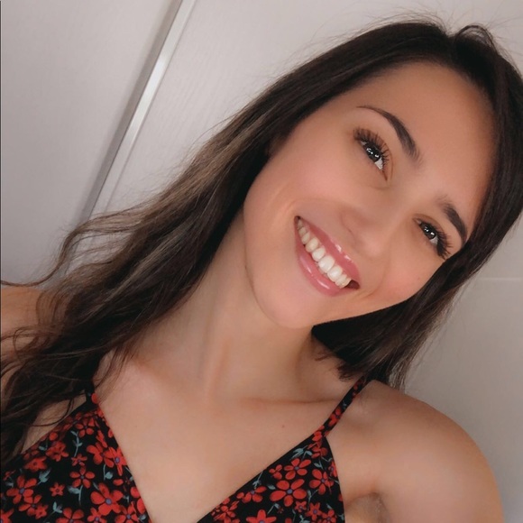 Profile Picture of Marissa Moscuzza (@marissamoscuzza) on Poshmark