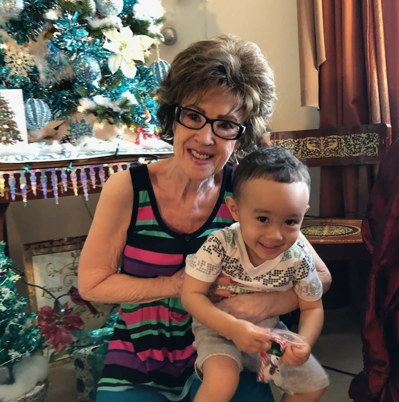 Profile Picture of Louise Kurata (@louisekurata) on Poshmark