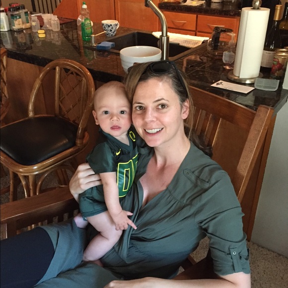 Profile Picture of Laura Mcinerney (@lauraefischer) on Poshmark