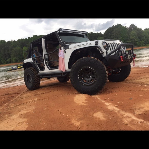 Profile Picture of Amelia Marston (@ameliamarston33) on Poshmark