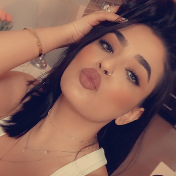 Profile Picture of Farkhanda Sadat (@farkhandasadat) on Poshmark
