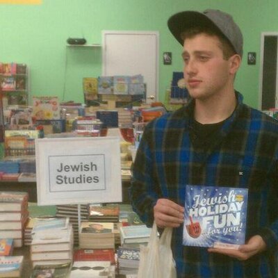 Profile Picture of Max Kramer (@ThatOneJewMax) on Twitter