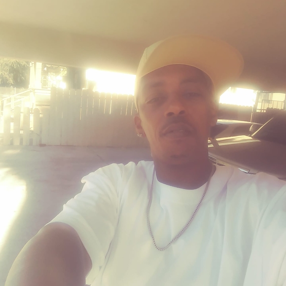 Profile Picture of John Sample (@johnsample) on Poshmark