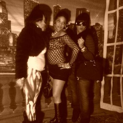 Profile Picture of Donna Batts (@snowmanredbone2) on Twitter