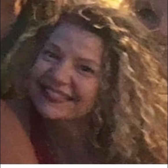 Profile Picture of Darlene Kollet (@darlenes322) on Poshmark