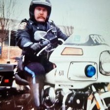 Profile Picture of Craig Adair  🇺🇸 (@harleycop231) on Twitter