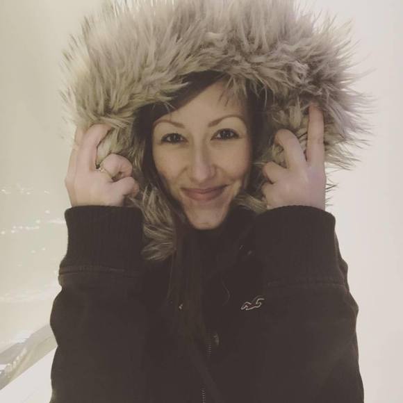 Profile Picture of Cherée Ediger (@cediger) on Poshmark