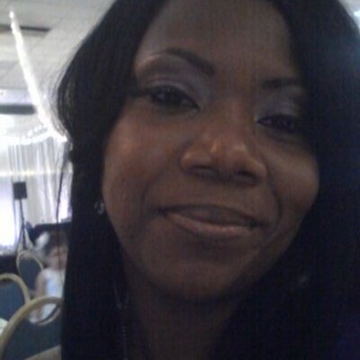 Profile Picture of Natasha Simon (@mejiggles) on Twitter