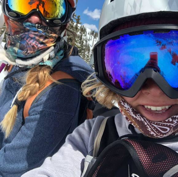 Profile Picture of Elise Brizes (@eliseb96) on Poshmark