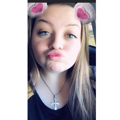 Profile Picture of Mallory Rose Ray (@MalloRAY12) on Twitter