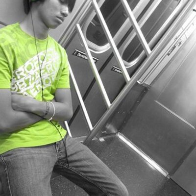 Profile Picture of John Amparo (@theaznsmile) on Twitter