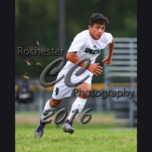 Profile Picture of Azis Lomidze (@azislomidze) on Poshmark