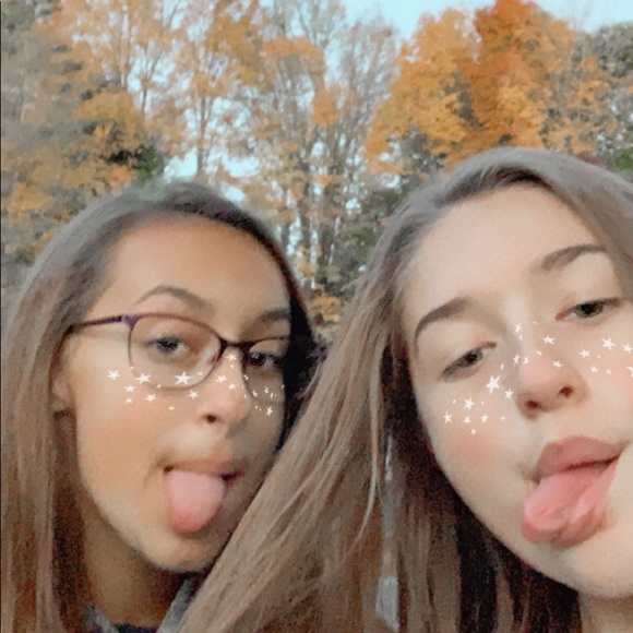 Profile Picture of Hannah Woolson (@hannahwoolson) on Poshmark