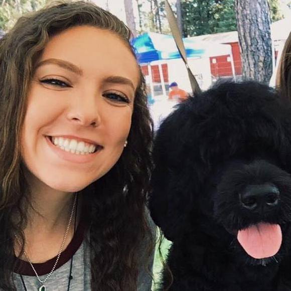 Profile Picture of Kayley Rindal (@kayrinn) on Poshmark