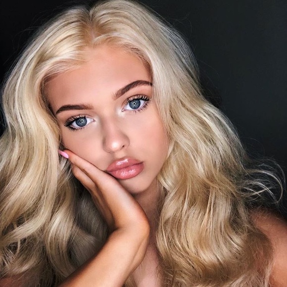 Profile Picture of Loren Gray (@lorenbeachgray) on Poshmark