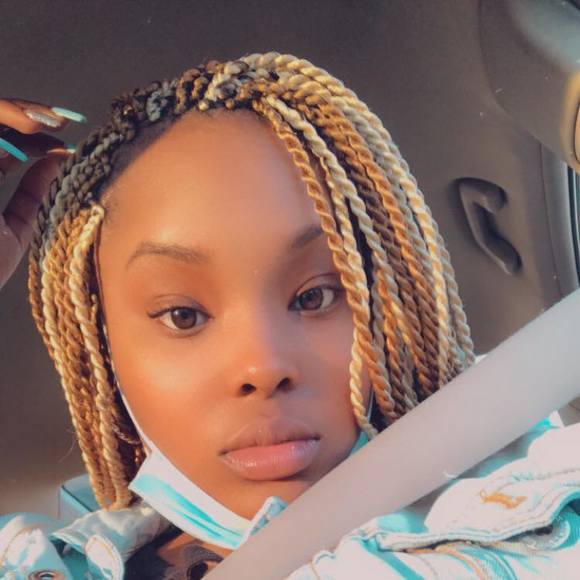 Profile Picture of Neicey Neicey (@neiceyneicey) on Poshmark