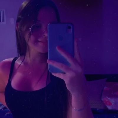 Profile Picture of Amandinha (@amanda_ebrahim) on Twitter