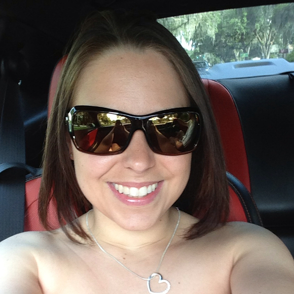 Profile Picture of Haley Haynes (@haleylynn43) on Poshmark