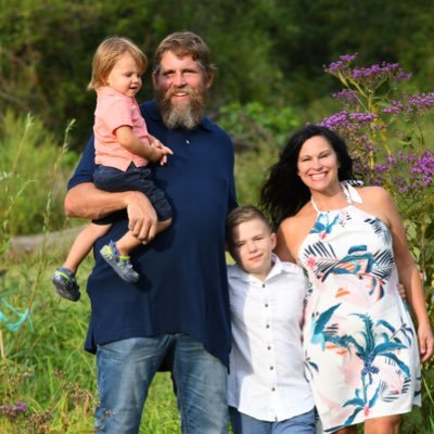 Profile Picture of Lori Hook (@sratlock) on Twitter