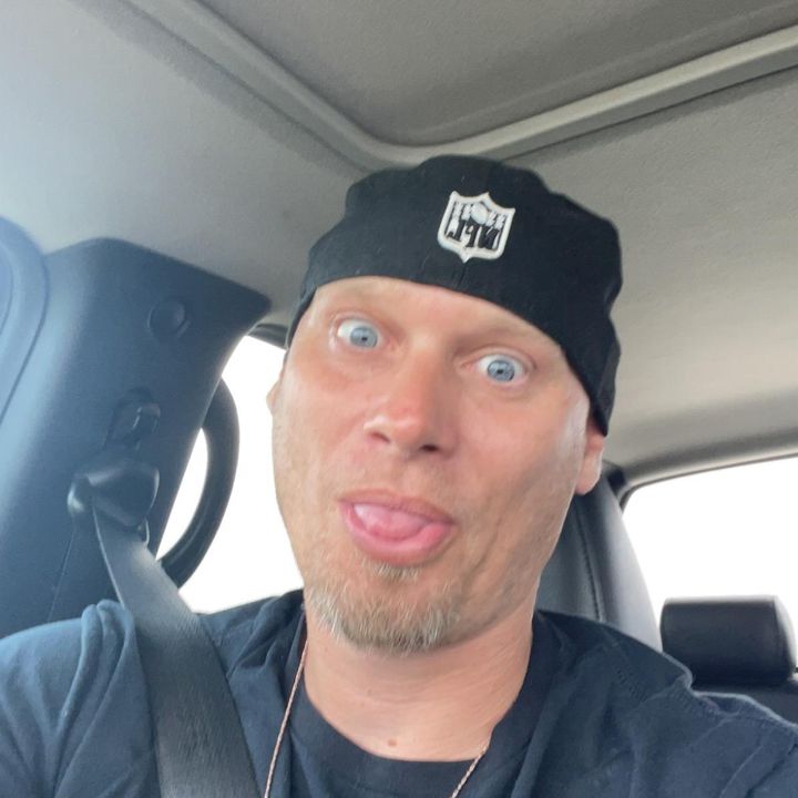 Scott Buskirk - Tiktok Profile Picture of Scott Buskirk (@scottbuskirk3) on Tiktok
