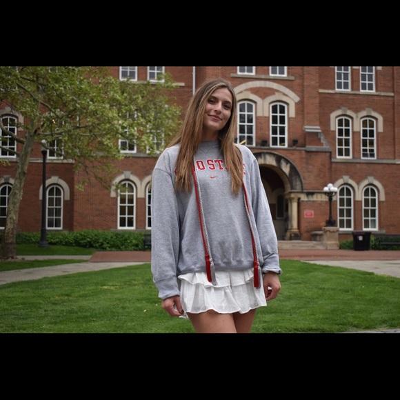 Profile Picture of Julia Jones (@jjuliajjones4) on Poshmark