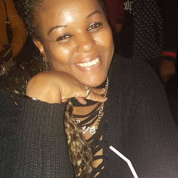 Profile Picture of Lashelle Exford (@lashelleexford) on Poshmark