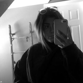 Profile Picture of Danielle Gleason (@dyellll) on Pinterest