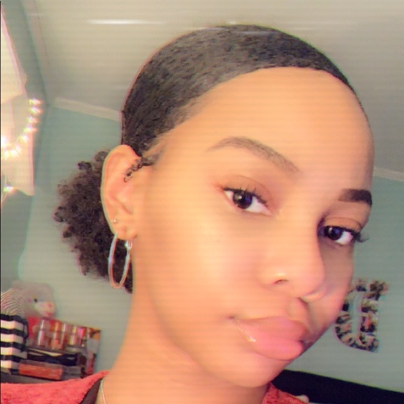 Profile Picture of Devoria Boykins (@d_boykins2109) on Poshmark