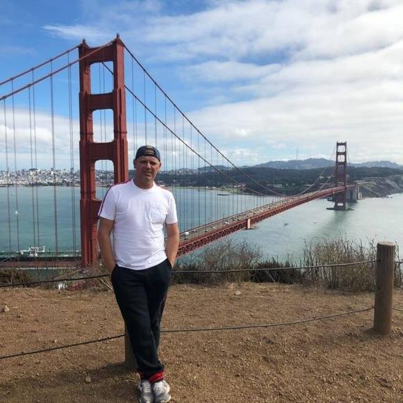 Profile Picture of Robert Dunajski (@robertdunajski) on Poshmark