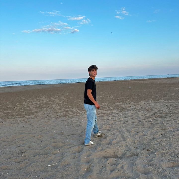 Profile Picture of michaelnej (@michaelnej) on Tiktok