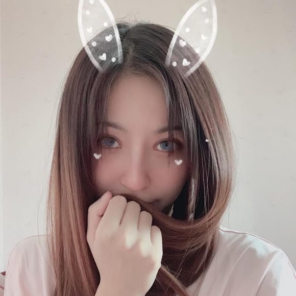 Profile Picture of Danleilei Lili (@danleili86915) on Poshmark