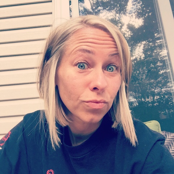 Profile Picture of Abby Kreitzburg (@abbymk) on Poshmark