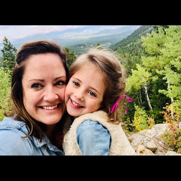 Profile Picture of Erin Quinn (@erincquinn) on Poshmark