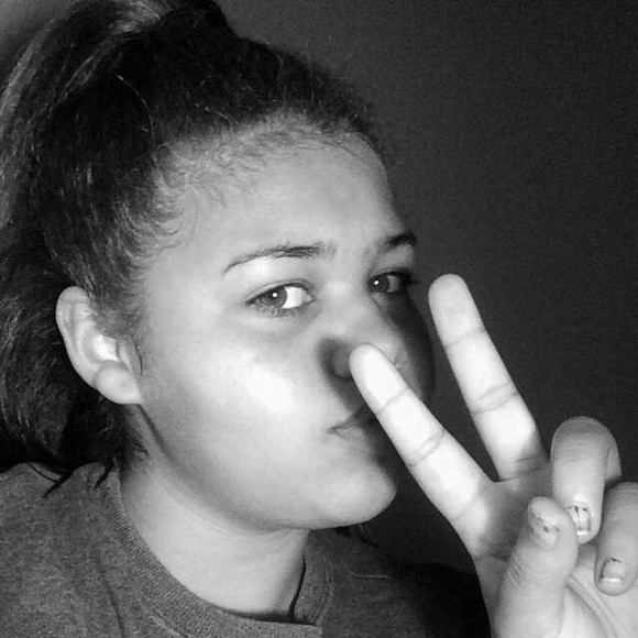 Profile Picture of Eva Seydlitz (@evaynn) on Poshmark