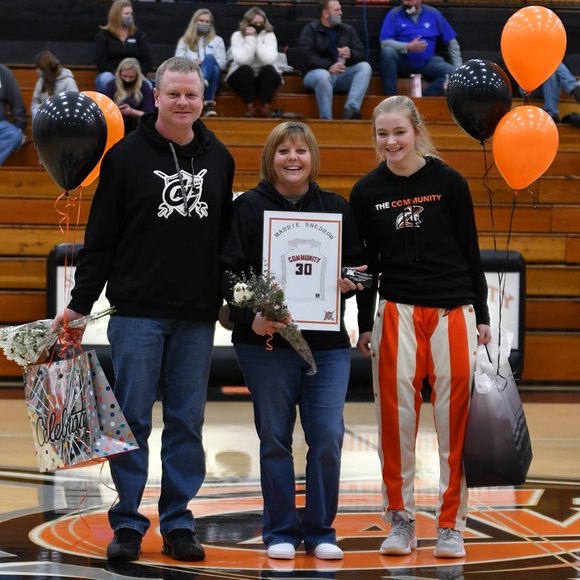 Profile Picture of Tammy Shedrow (@tammy2823) on Poshmark