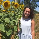 Profile Picture of Isabelle Leonard (@colebellefarm) on Instagram