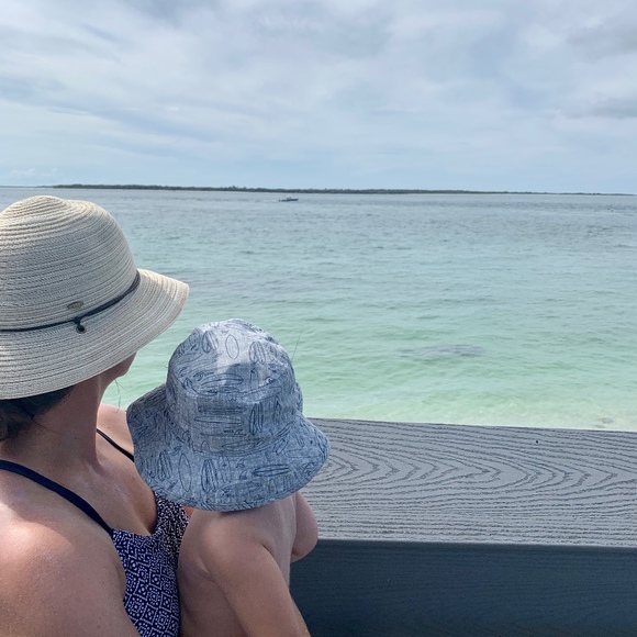 Profile Picture of Anja Penly (@simplyblue13) on Poshmark