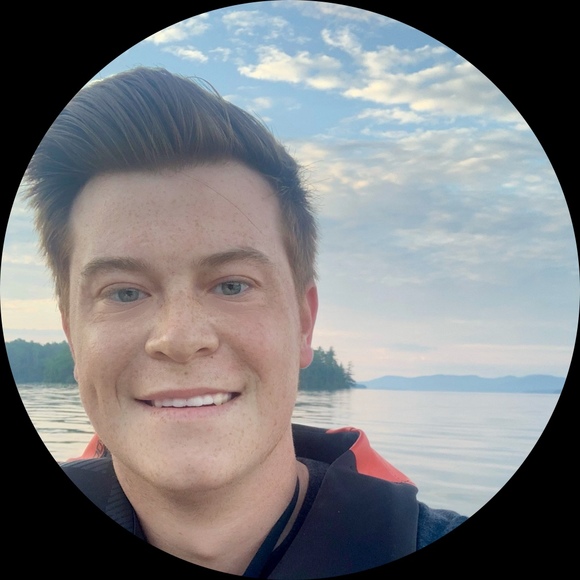 Profile Picture of Matt Landers (@matt_landers10) on Poshmark