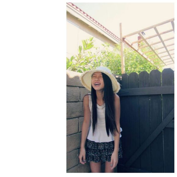 Profile Picture of June Lin (@junebughere) on Poshmark