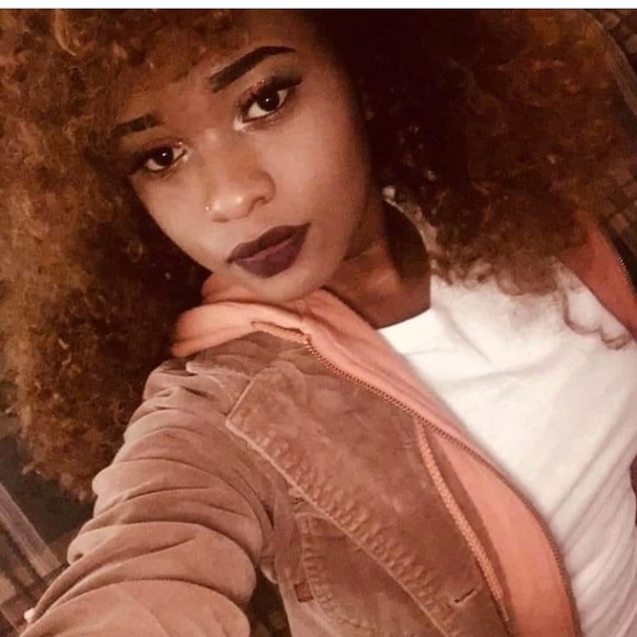 Profile Picture of Bijoux Mwanaidi (@bmwanaidi) on Poshmark