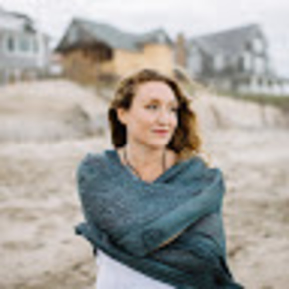 Profile Picture of Jeanette Sealy (@jeanettesealy) on Poshmark