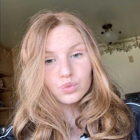 Profile Picture of Payton Nolting (@pnolting) on Poshmark