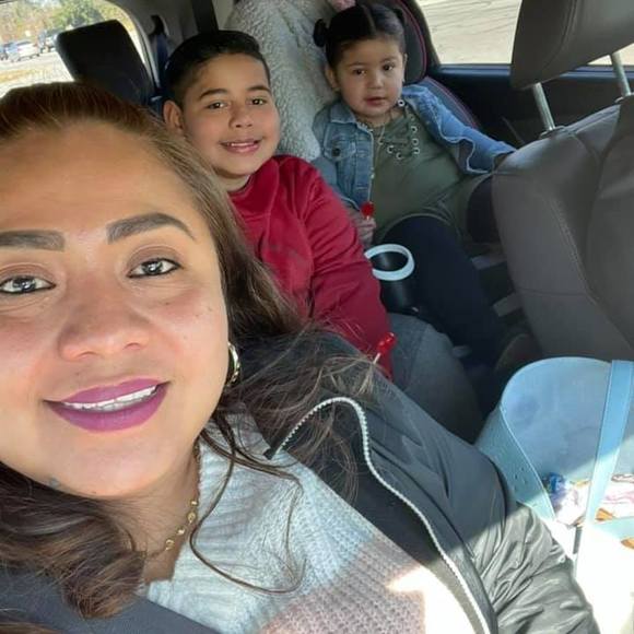 Profile Picture of Ismenia Alvarez (@ismeniaalvarez) on Poshmark