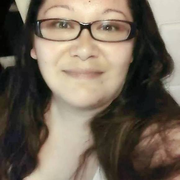 Profile Picture of Mary Murello (@squeeks1081) on Poshmark