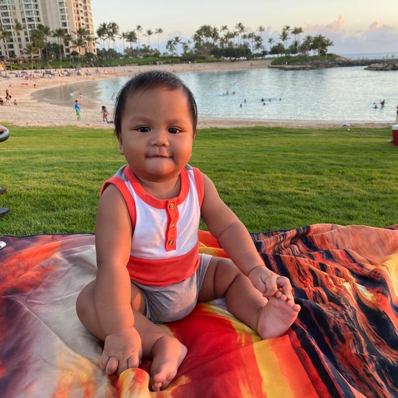 Profile Picture of La reyna Marcos-nicolas (@eyna) on Poshmark