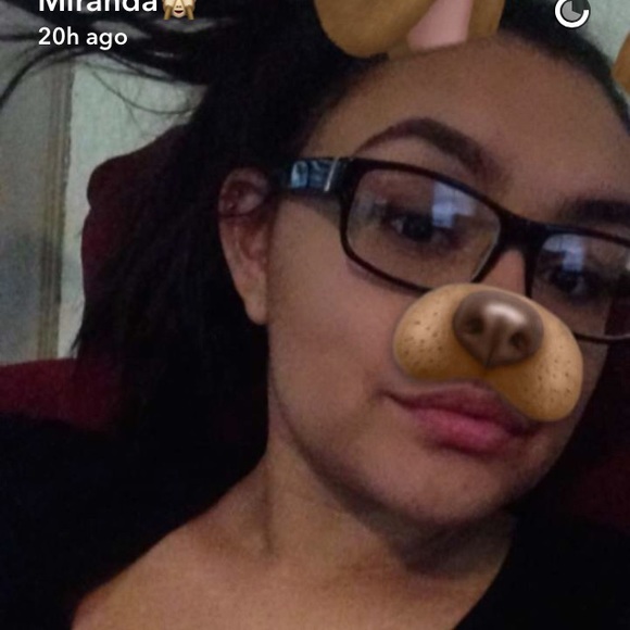 Profile Picture of Miranda Barron (@randapanda252) on Poshmark