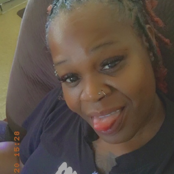 Profile Picture of Tasha Hardimon (@tashahardimon) on Poshmark