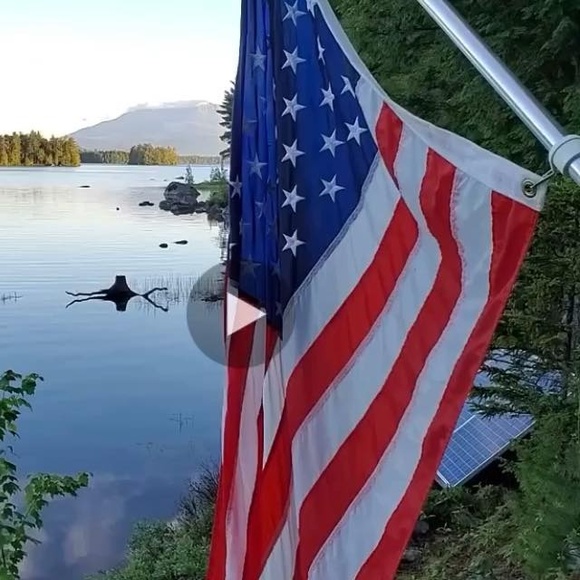 Profile Picture of Andrew Anderson (@andrewanders831) on Poshmark