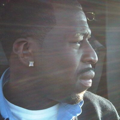 Profile Picture of Derrick Colon (@iamderrickbleu) on Twitter